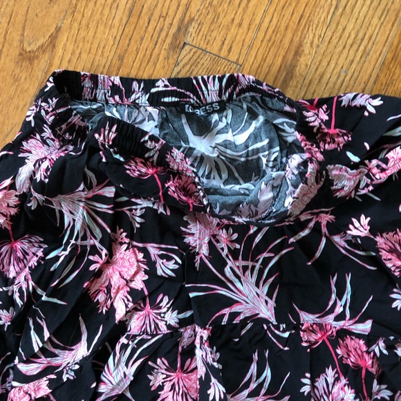 High low skirt - Picture 2 of 3